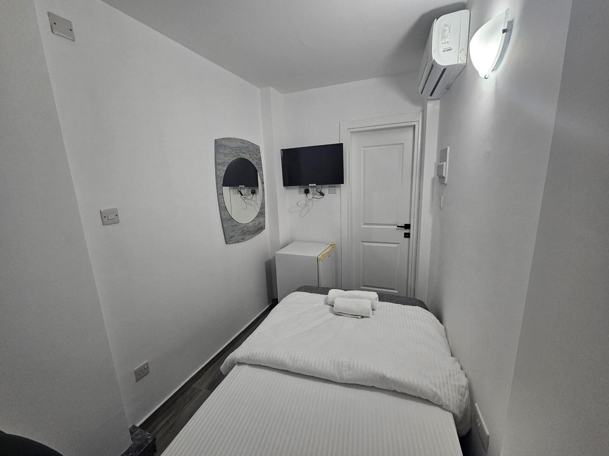 Cyprus Harbour Suites Kirenia Zewnętrze zdjęcie