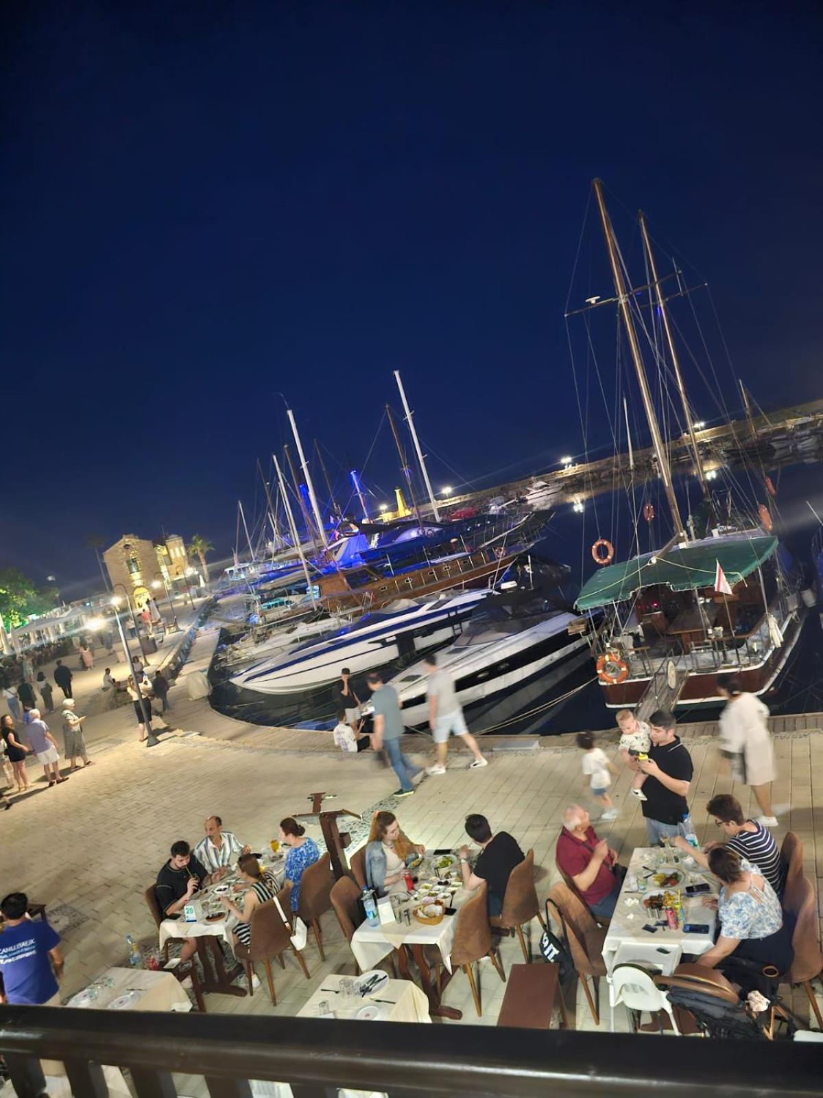 Cyprus Harbour Suites Kirenia Zewnętrze zdjęcie