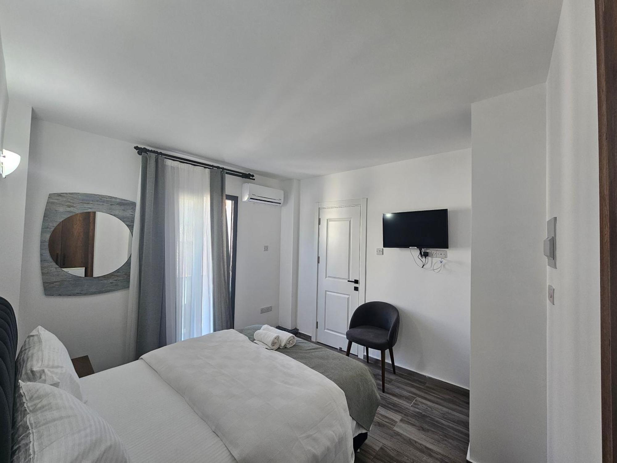 Cyprus Harbour Suites Kirenia Zewnętrze zdjęcie